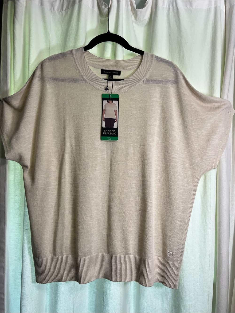 Banana Republic women’s Cream Short-Sleeve Sweater - XL